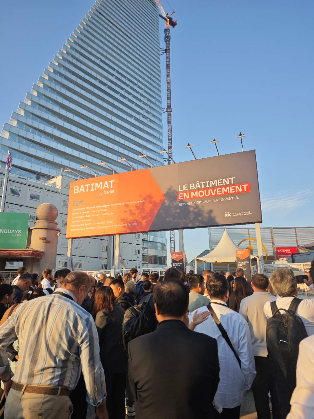 KALAX Welcomes Jean-Luc M&eacute;lenchon at Batimat 2026 Paris, Showcasing Recycled Glass Wool Insulation